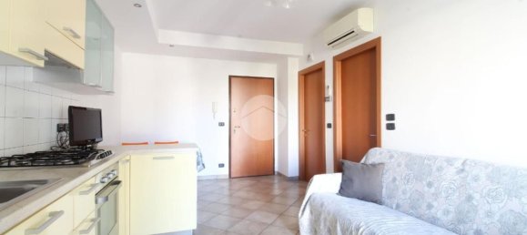 2-salle Appartement à San Benedetto del Tronto, Italy No. 153364 3