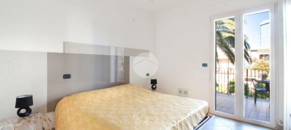 2-salle Appartement à San Benedetto del Tronto, Italy No. 153364 6