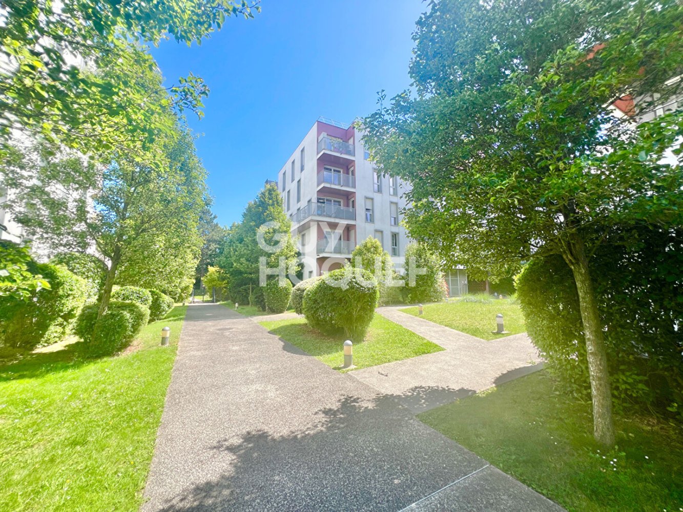 3 chambres Appartement à Massy, France No. 175289