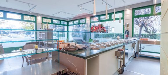 140m² Commercial property in Poviglio, Italy No. 379328 17