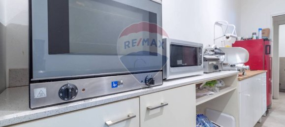 140m² Commercial property in Poviglio, Italy No. 379328 25