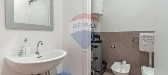 140m² Commercial property in Poviglio, Italy No. 379328 27