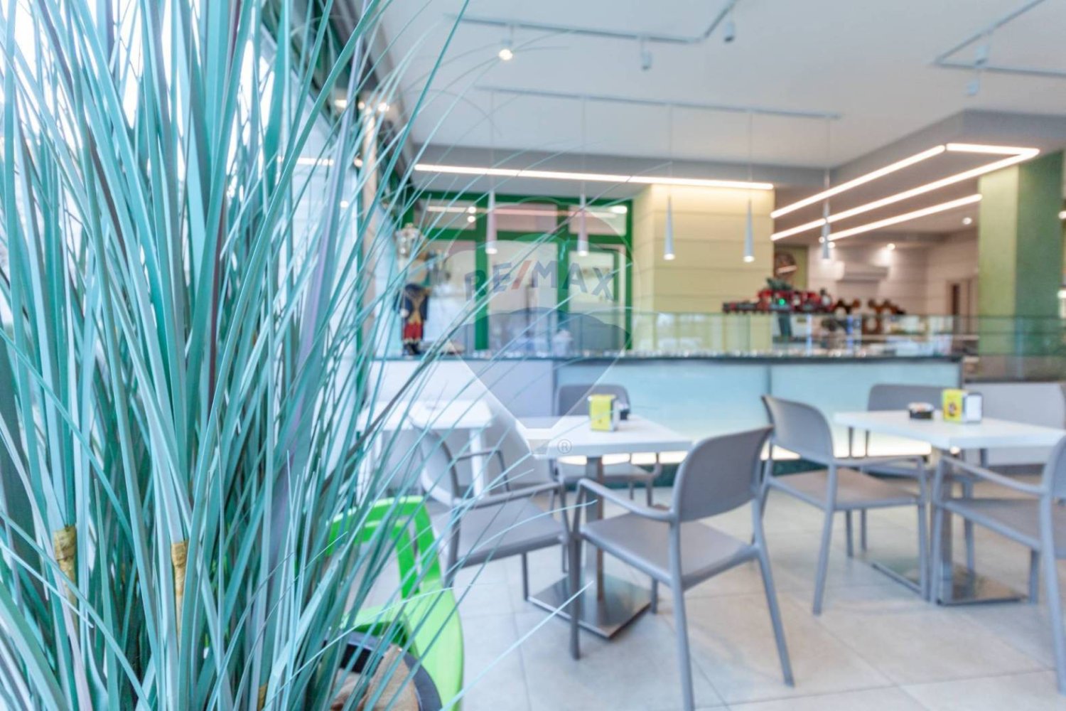 140m² Commercial property in Poviglio, Italy No. 379328