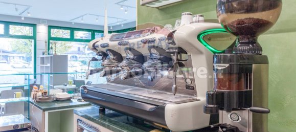 140m² Commercial property in Poviglio, Italy No. 379328 16