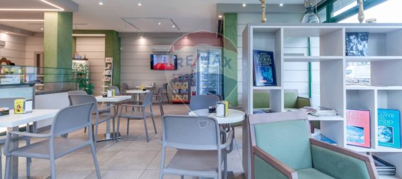 140m² Commercial property in Poviglio, Italy No. 379328 8