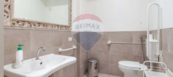 140m² Commercial property in Poviglio, Italy No. 379328 13