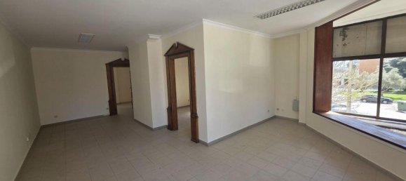 68m² Commercial property in Figueira da Foz, Portugal No. 190307 5