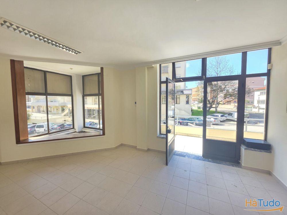 68m² Commercial property in Figueira da Foz, Portugal No. 190307