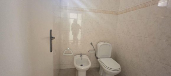 68m² Commercial property in Figueira da Foz, Portugal No. 190307 12