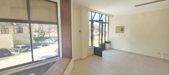 68m² Commercial property in Figueira da Foz, Portugal No. 190307 3