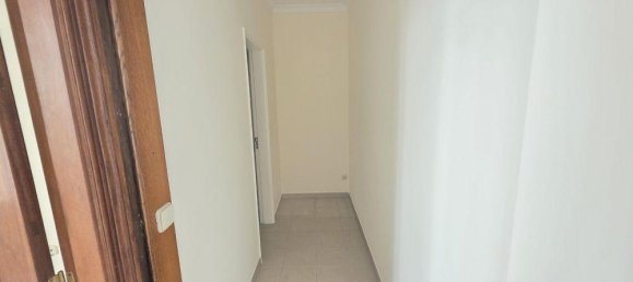 68m² Commercial property in Figueira da Foz, Portugal No. 190307 2