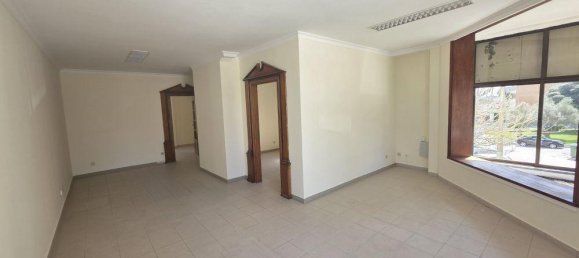 68m² Commercial property in Figueira da Foz, Portugal No. 190307 4
