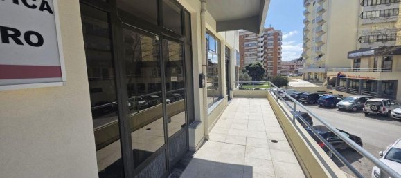 68m² Commercial property in Figueira da Foz, Portugal No. 190307 13