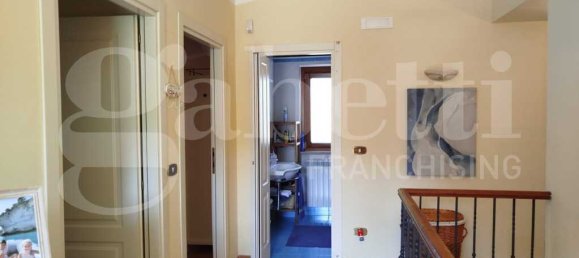 Вилла с 6 спальнями в Вьесте, Италия № 289302 17