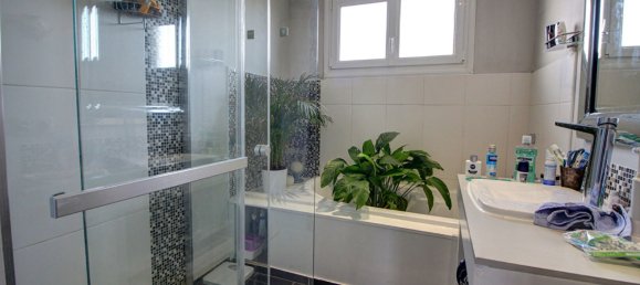 Casa de 4 dormitorios en Sucy-en-Brie, France No. 164562 5