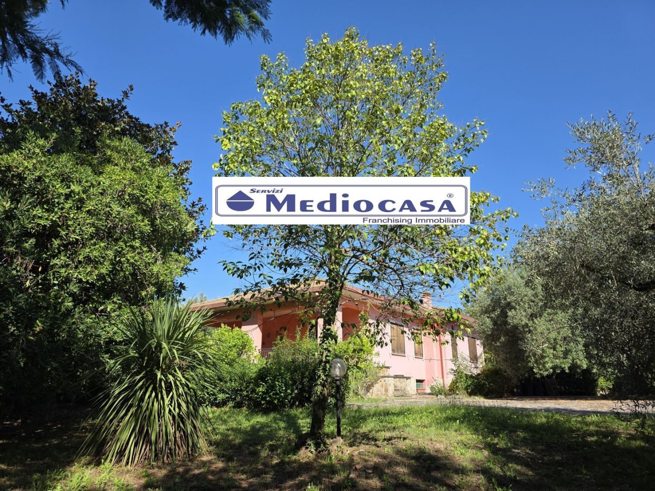 Villa de 4 dormitorios en Velletri, Italy No. 377772