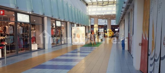 233m² Commercial property in Rimini, Italy No. 316209 2