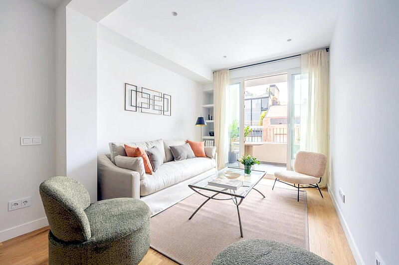 2 bedrooms Penthouse in Madrid, Spain No. 27755