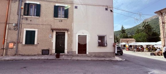 4 bedrooms House in Rocca di Mezzo, Italy No. 345431 18