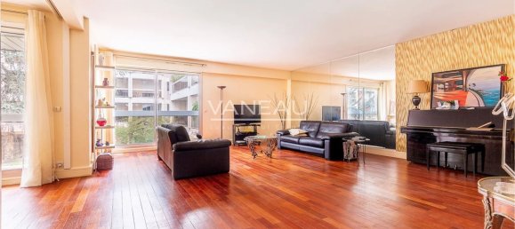 2 chambres Appartement à Neuilly-sur-Seine, France No. 165340 3