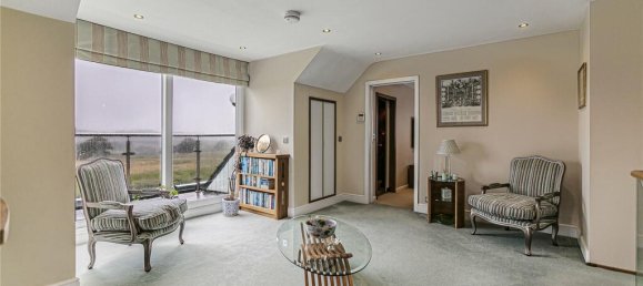 5 bedrooms House in Enfield, United Kingdom No. 6588 38