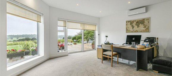 5 bedrooms House in Enfield, United Kingdom No. 6588 36