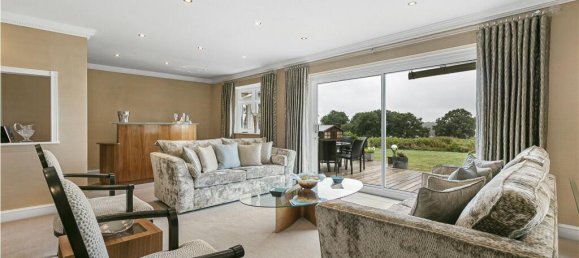 5 bedrooms House in Enfield, United Kingdom No. 6588 30