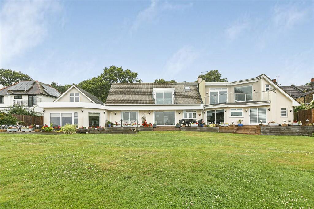 5 bedrooms House in Enfield, United Kingdom No. 6588