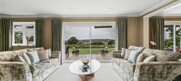 5 bedrooms House in Enfield, United Kingdom No. 6588 63