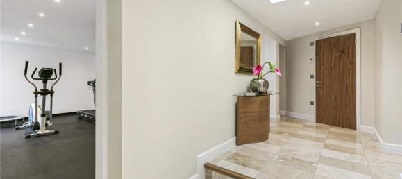 5 bedrooms House in Enfield, United Kingdom No. 6588 33