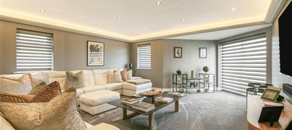 5 bedrooms House in Enfield, United Kingdom No. 6588 25