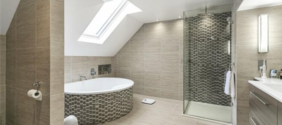 5 bedrooms House in Enfield, United Kingdom No. 6588 49