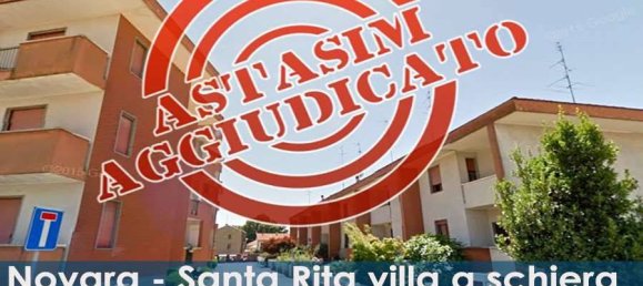 2 bedrooms Apartment in Oleggio, Italy No. 1914 11