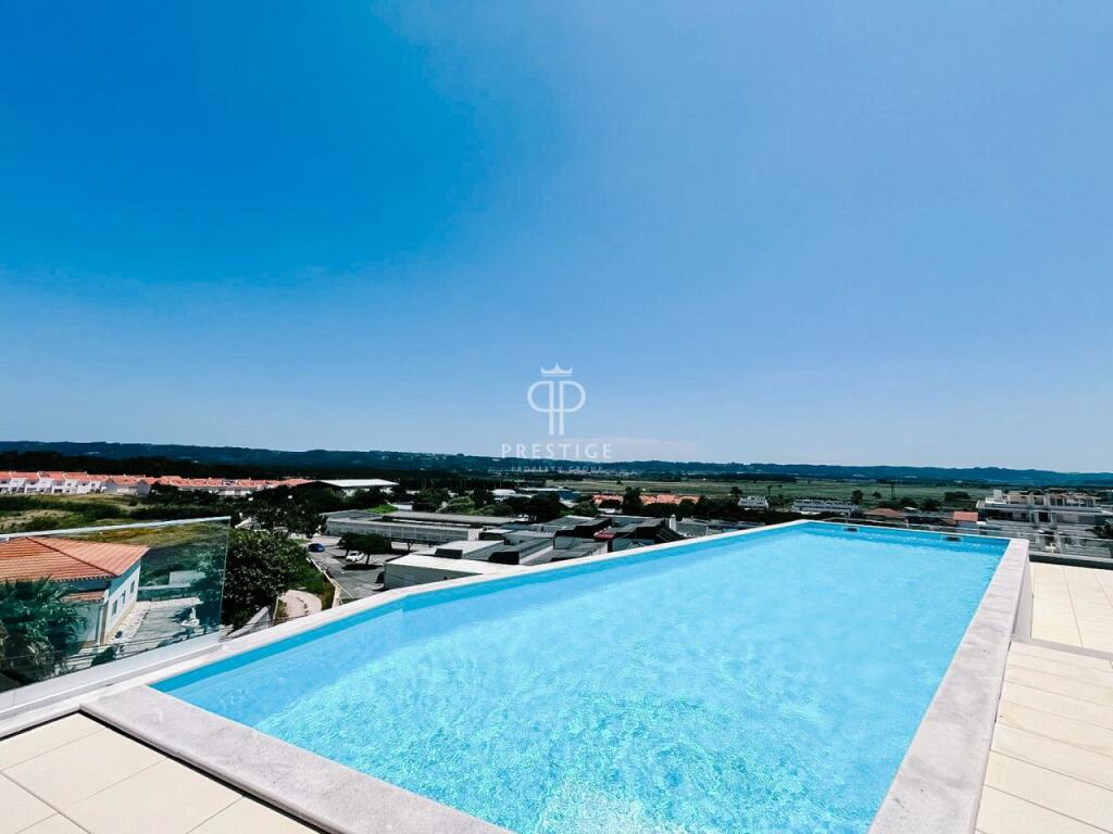 Apartamento de 3 dormitorios en Caldas da Rainha, Portugal No. 326465