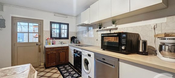 4 bedrooms House in Saint-Germain, France No. 39580 4