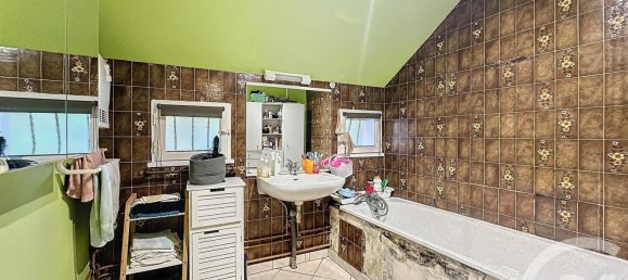 4 bedrooms House in Saint-Germain, France No. 39580 5