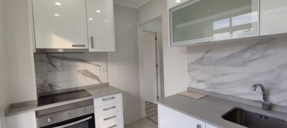 Studio in Lisbon, Portugal No. 153012 3