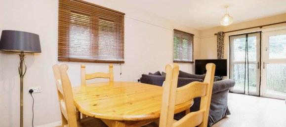 1 bedroom Maisonette in Beckton, United Kingdom No. 11462 6