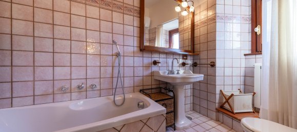 4 chambres Maison à Sant'Anatolia di Narco, Italy No. 106381 15