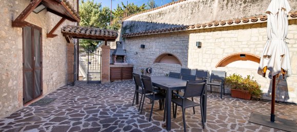 4 chambres Maison à Sant'Anatolia di Narco, Italy No. 106381 6