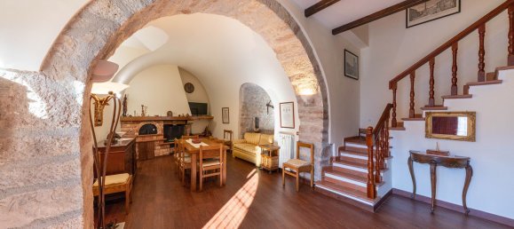 4 chambres Maison à Sant'Anatolia di Narco, Italy No. 106381 8