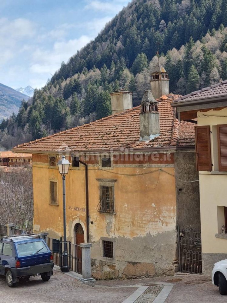 Edifício em Incudine, Italy 610 m² N.º 337689