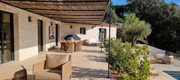 4 bedrooms Castles in Rayol-Canadel-sur-Mer, France No. 99972 4