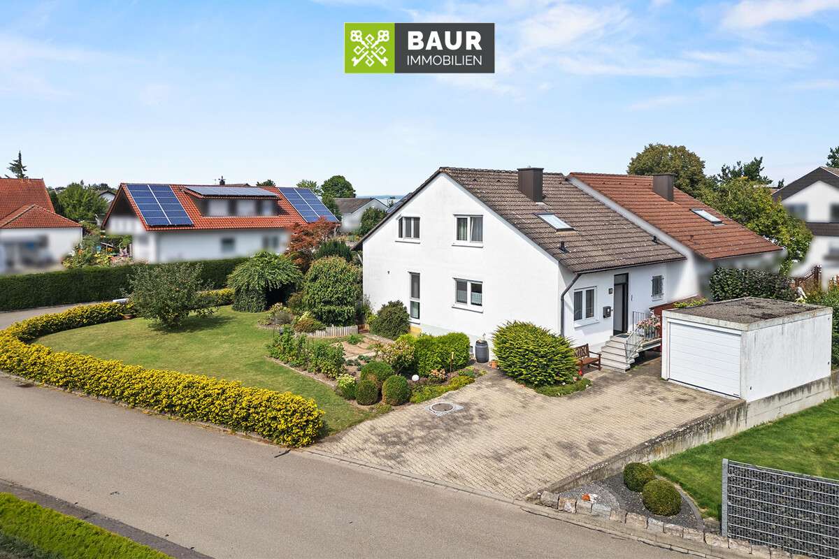 5 rooms Townhouse in Biberach, Germany No. 267587