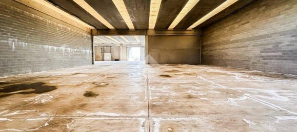 6000m² Warehouse in Offlaga, Italy No. 52693 32