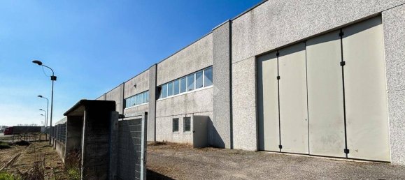 6000m² Warehouse in Offlaga, Italy No. 52693 43