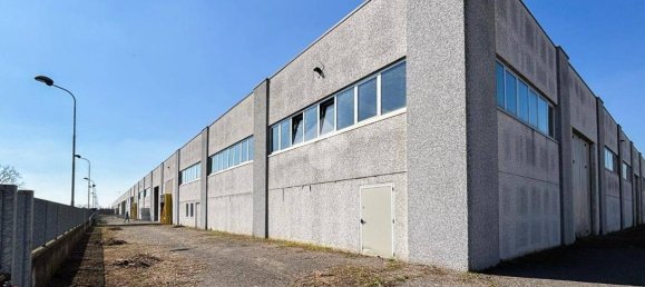 6000m² Warehouse in Offlaga, Italy No. 52693 35