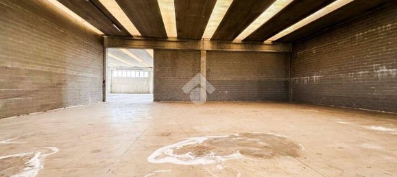 6000m² Warehouse in Offlaga, Italy No. 52693 6