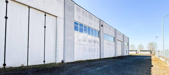 6000m² Warehouse in Offlaga, Italy No. 52693 36