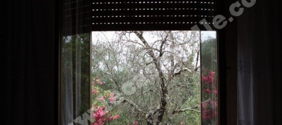 Квартира с 4 комнатами в Витербо, Италия № 103720 4